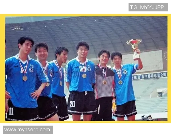 大连足球历史上的传奇球员与明星球员盘点与回顾